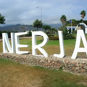 https://hostal-dianes.hotelsinnerja.org